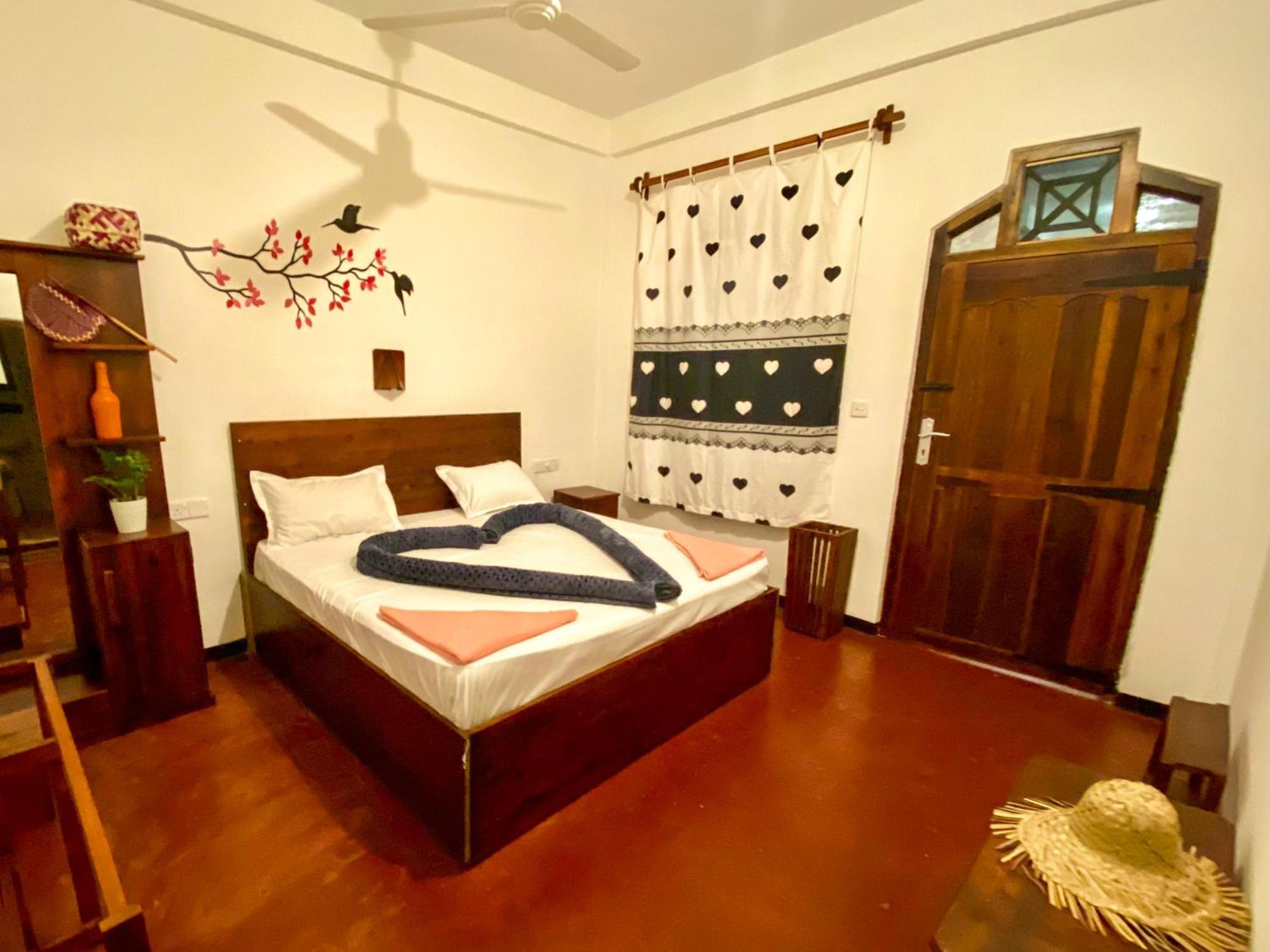 Bed and Breakfast Surfers Park Arugambay Аругам Экстерьер фото